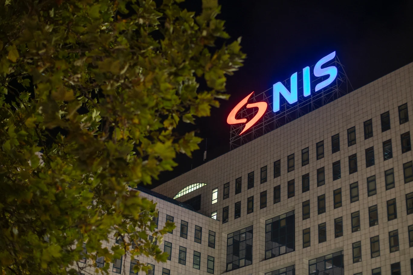 Budynek Naftna Industrija Srbije (NIS) w Serbii Budynek Naftna Industrija Srbije (NIS) w Serbii