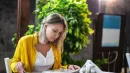 Uważaj, z kim idziesz na kolację. Te znaki zodiaku potrafią narobić wstydu