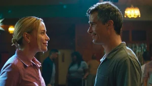 Piper Perabo i Patrick Hivon w filmie "Miłość w czasach apokalipsy"