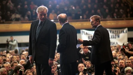 Gdańsk, 2001 rok. Konwent Platformy Obywatelskiej w Hali Olivia. Na zdjęciu "trzech tenorów": Andrzej Olechowski, Maciej Płażyński, Donald Tusk