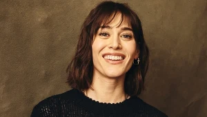 Lizzy Caplan
