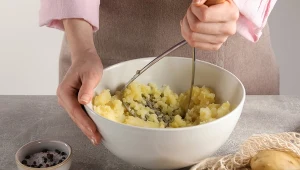 Ziemniaki przez lata niesłusznie uchodziły za tuczące. O ich wpływie na zdrowie decyduje przede wszystkim sposób przygotowania
