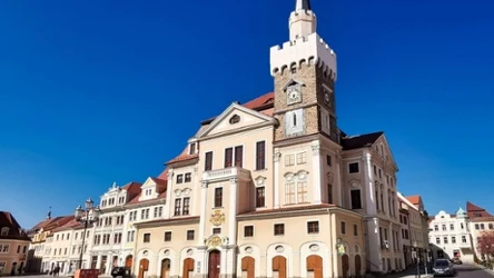 Ratusz w Loubau jest pełen polskich akcentów
