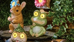 Świecące w ciemności. Nowa kolekcja figurek w Biedronce, od 7,99 zł