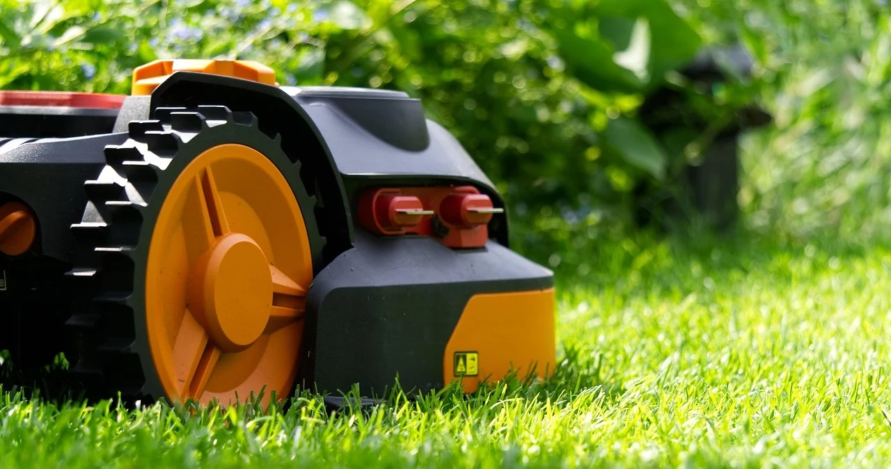 Czy robot koszący ma sens? Wady i zalety w praktyce