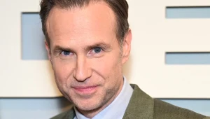 Rafe Spall zagra Sherlocka Holmesa