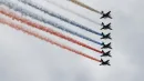 Największa parada wojskowa w Rosji pokazała tylko samoloty