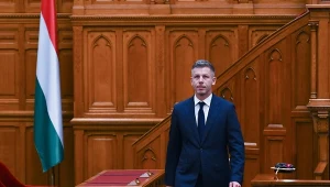 Nowy premier Peter Magyar