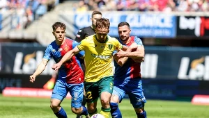 Sceny w Gliwicach. GKS już świętował "skalp". Do akcji wkroczył arbiter