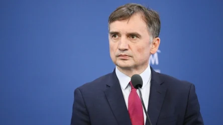 Marszałek Sejmu Włodzimierz Czarzasty skrytykował ewentualne "przetrzymywanie" Zbigniewa Ziobry przez USA.