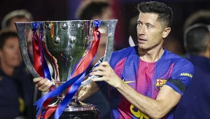 Ważą się losy Lewandowskiego. Do gry wszedł agent specjalny. To syn Polaków