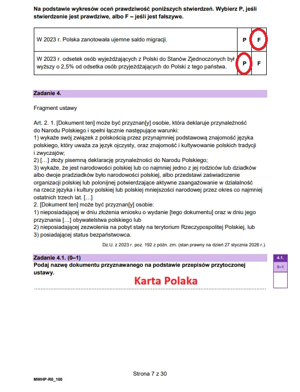 Wiedza o społeczeństwie - matura 2026 - arkusz CKE, strona 7. Zaznaczone odpowiedzi do pytań testowych, fragment tekstu dotyczący Karty Polaka oraz miejsce na wpisanie odpowiedzi w ramce pod zadaniem.
