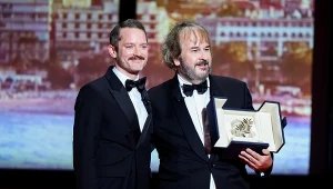 Elijah Wood i Peter Jackson podczas ceremonii otwarcia 79. MFF w Cannes
