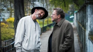 Inspektor Gancarz (Olaf Lubaszenko) zostanie niespodziewanie zostanie wciągnięty w nietypowy pokaz Leona Bergera (Janusz Chabior)
