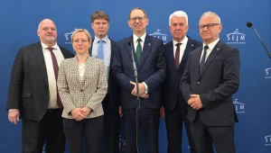 Posłowie Konfederacji Korony Polskiej zaprosili do Sejmu poliytków AfD, jest reakcja szefa MON 