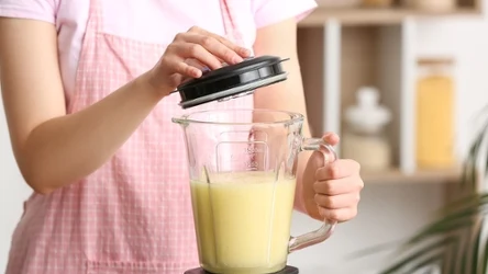 Zdrowy koktajl z mango. Smakowita propozycja na kolację. 