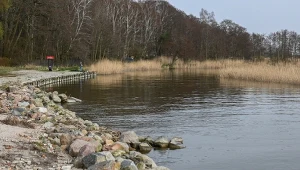 Park Narodowy, piękna plaża, wydmy i jezioro. Rowy to świetne miejsce na wakacje.