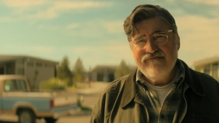 Alfred Molina w serialu "The Boroughs"