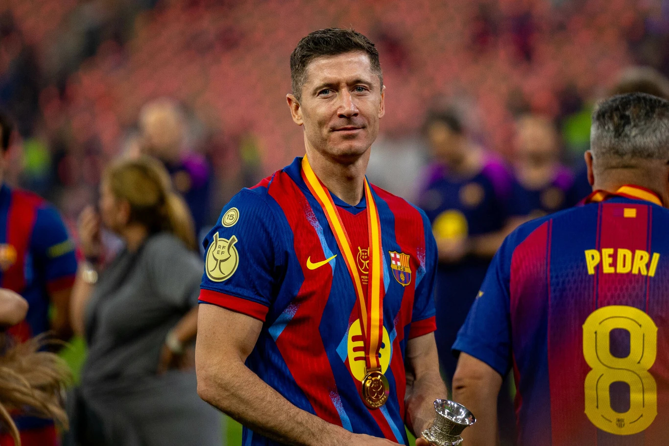 Robert Lewandowski wciąż nie ogłosił pożegnania. Znamy powód i jego  preferencje - Sport w INTERIA.PL