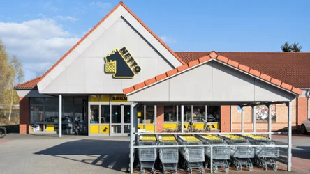 Netto kończy akcję 1+1 gratis. Jeszcze dziś kupisz kawę i Persil taniej