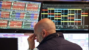Rośnie niepokój inwestorów przed weekendem. W piątek giełdy traciły - także Wall Street (na zdj.)