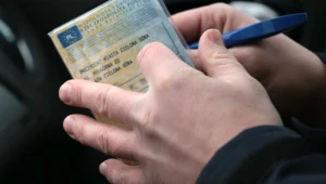 Ministerstwo Cyfryzacji chce rezygnacji z fizycznych dowodów rejestracyjnych - odpowiednie przepisy są już gotowe i znana jest przewidywana data ich wdrożenia