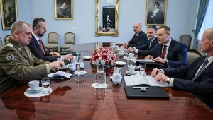 Prezydent spotkał się z szefem MON i generałami. Kulisy rozmów