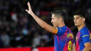 Niezwykłe sceny na Camp Nou. Lewandowski bohaterem wieczoru. Polały się łzy