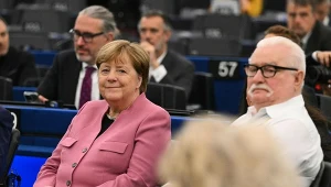 Wałęsa i Buzek uhonorowani w cieniu bojkotu. Powodem order dla Merkel