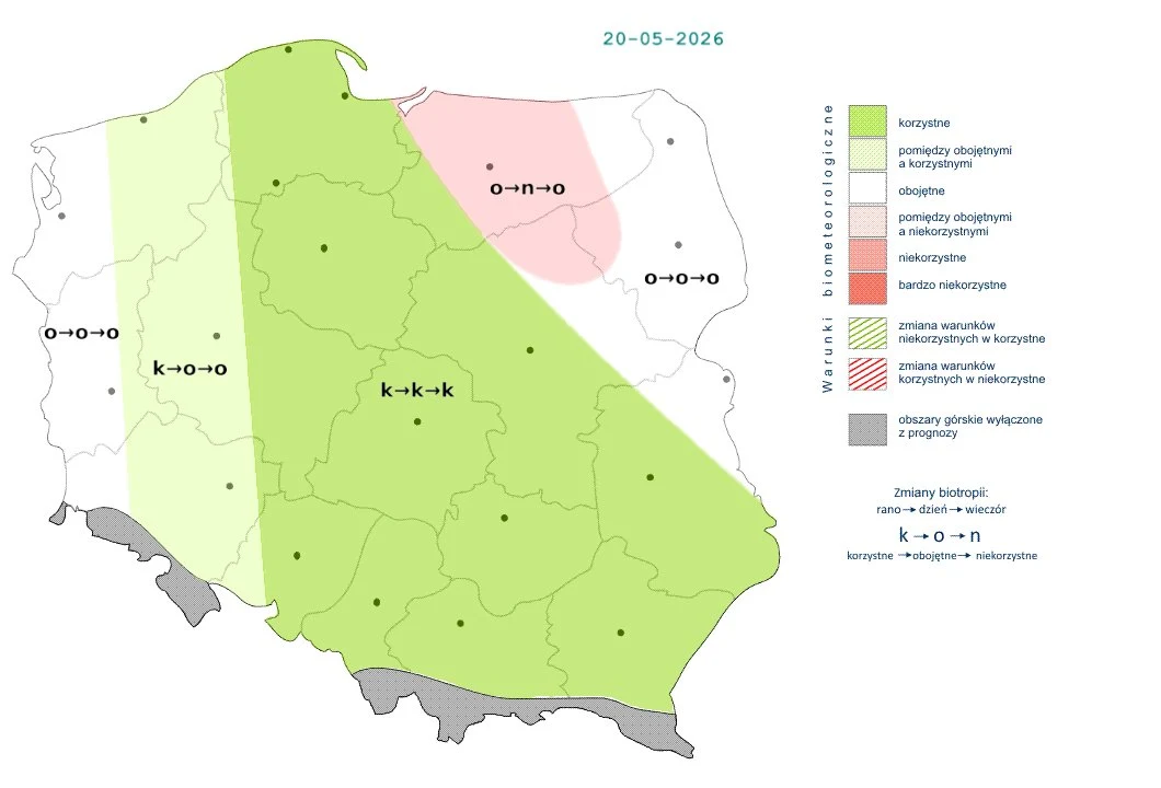 Mapa Polski z podziałem na strefy korzystności warunków agrometeorologicznych, z dużym obszarem korzystnym w centralnej i południowej części kraju, częściowo niekorzystnym na północnym wschodzie oraz zaznaczeniem zmian rejonizacji na tle przejściowym i...