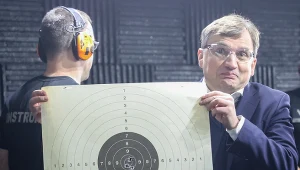 Chcą cofnąć Ziobrze pozwolenie na broń. Pojawiły się problemy