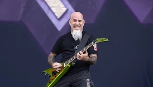 "Thrashowa petarda". Co legenda metalu szykuje przed powrotem do Polski?