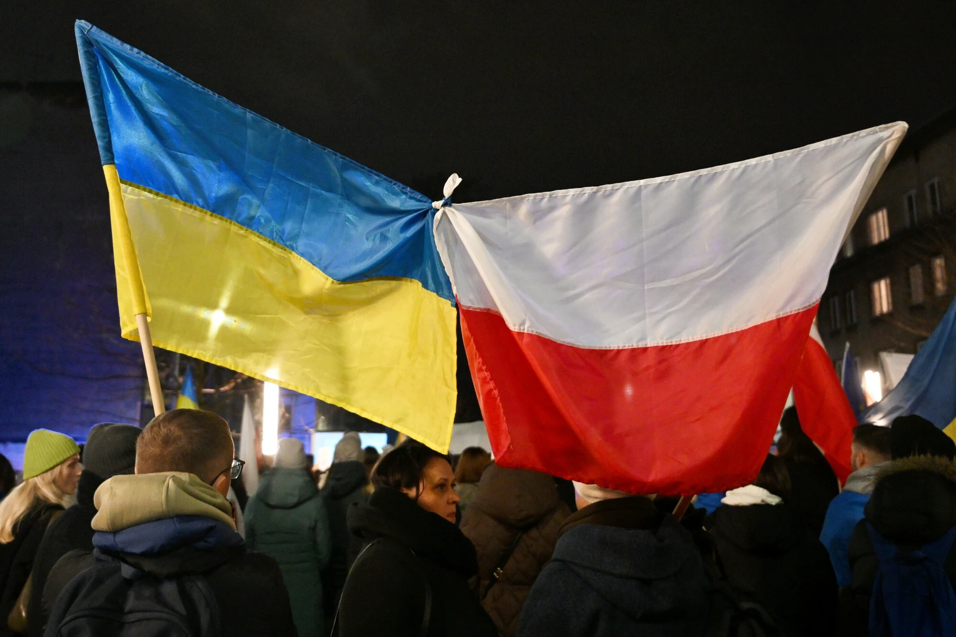Szybkie przyjęcie Ukrainy do UE to autostrada do polexitu. Ekspert ostrzega