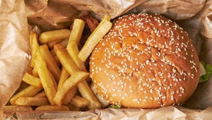Skontrolowali fast foody w Polsce. Lista nieprawidłowości