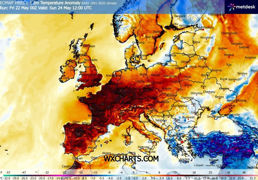 Mapa anomalii temperatury powietrza w Europie ukazująca znacznie podwyższone wartości w krajach zachodnich, zwłaszcza we Francji, Niemczech, Beneluksie oraz na Półwyspie Iberyjskim, z wyraźnie zaznaczonym obszarem cieplejszym w barwach czerwonych i pom...