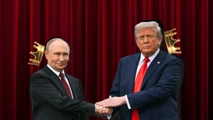 Korony spadają z głów. Na zdjęciu Władimir Putin i Donald Trump | Kolaż: M. Piasecka