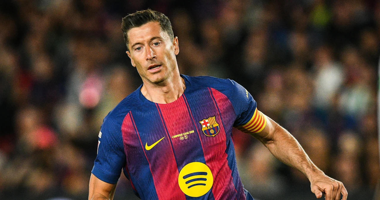 Kłopoty Barcelony po odejściu Lewandowskiego. Potrzebują pomocy napastnika