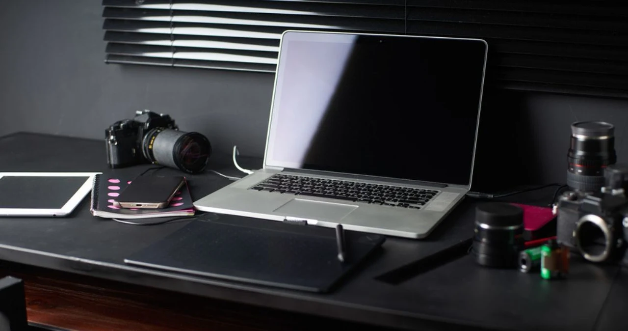 Laptop do pracy i nauki – jak wybrać najlepszy w swoim budżecie?