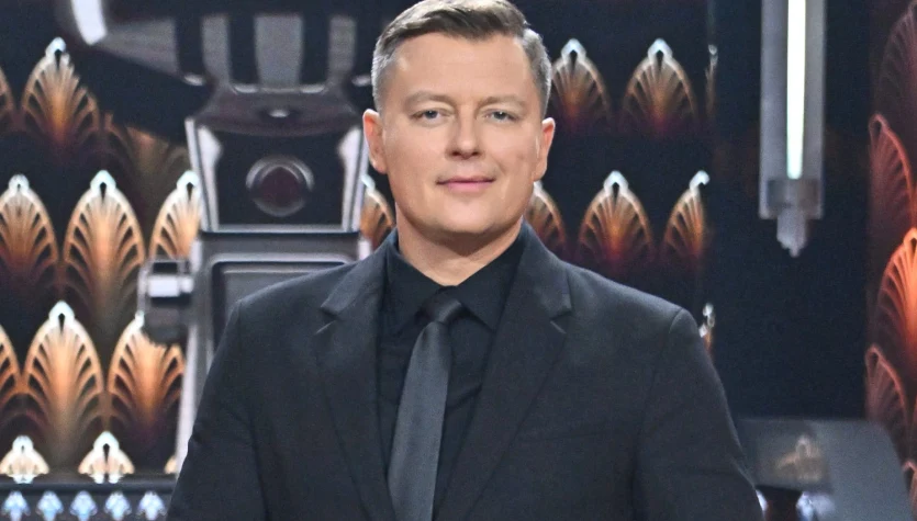 Rafał Brzozowski wystąpi podczas wyjątkowego koncertu Polsatu "Nie ma jak u mamy". Repertuar show zaskoczy niejednego
