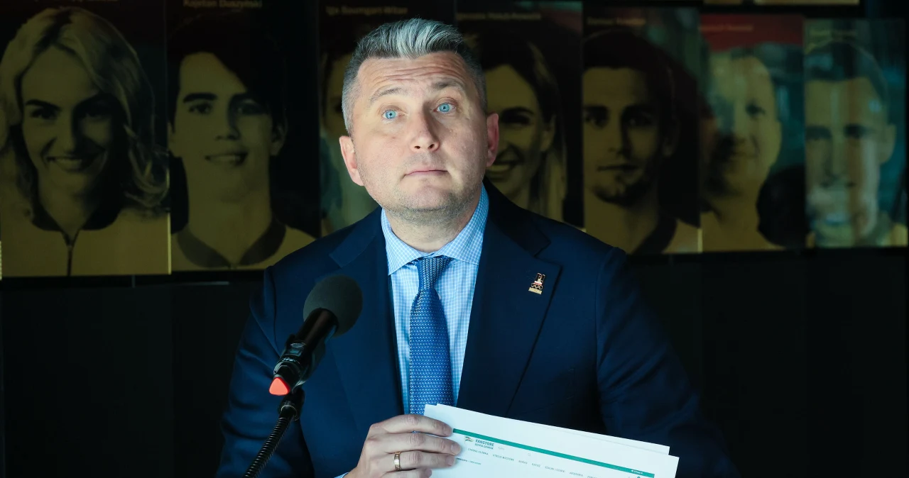Piesiewicz grzmi o szantażu ws. wniosku odwołanie. Uderzył też w Nitrasa