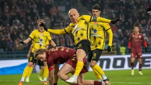 Michał Pazdan (walczy o piłkę) w barwach Wieczystej Kraków