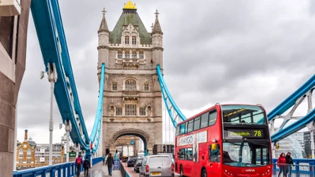 Tower Bridge w Londynie