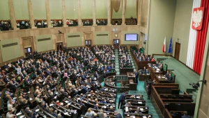 KO liderem, ale w Sejmie rysuje się inna większość. Nowy sondaż