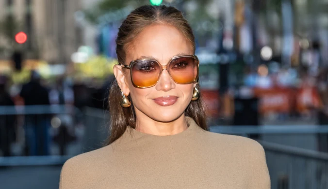 Jennifer Lopez w najmodniejszych okularach