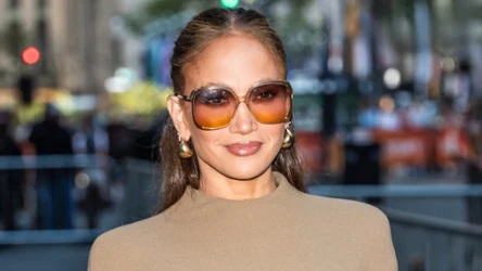 Jennifer Lopez w najmodniejszych okularach