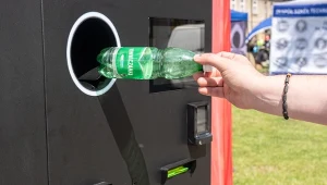 Operator PolKa zapowiada, że wkrótce na osiedlach staną pierwsze butelkomaty. Tymczasowych punktów można się też spodziewać m.in. przy plażach i podczas wydarzeń masowych