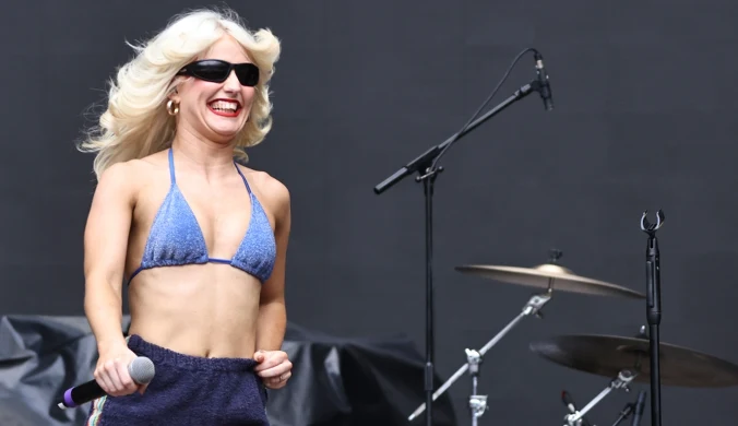 Amyl and The Sniffers już wkrótce odwiedzą Polskę! "To prawdziwa gwiazda rocka"