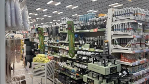 W Dealz ruszyły ogrodowe promocje. Lampki solarne od 3 zł i doniczki 2+1 gratis