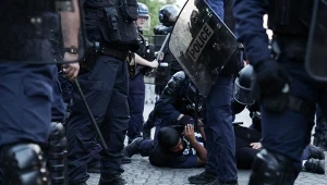 Policja musiała wkroczyć do akcji w Paryżu w nocy z soboty na niedzielę