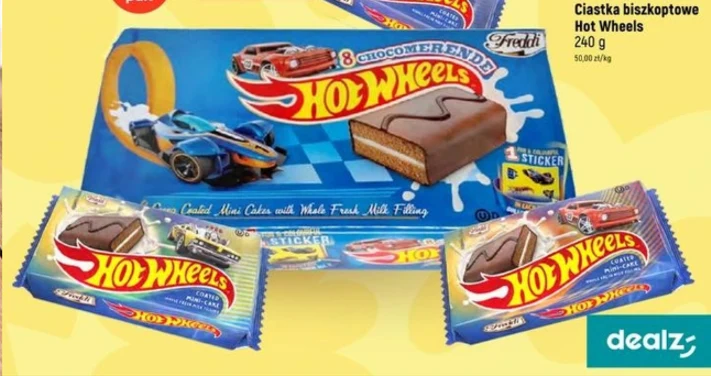 Ciastka biszkoptowe Hot Wheels z naklejkami w Dealz Opakowanie ciastek biszkoptowych Hot Wheels z widoczną grafiką samochodów oraz zdjęciem przekrojonego ciastka z polewą czekoladową i mlecznym nadzieniem.